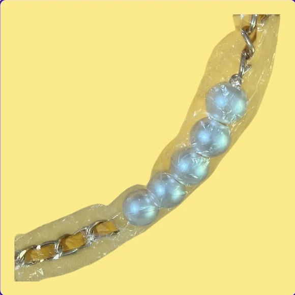 Badgley Mischka Quilted Yellow Shoulder Bag, 8"L x 6"H x 2", Chain Strap, NEW - Picture 6 of 9